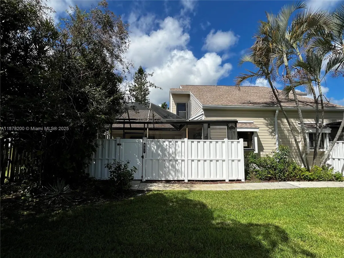 601 Summerwinds Ln, Jupiter, FL 33458 - Image #1