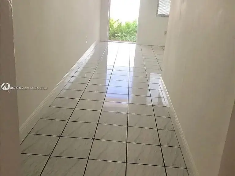 7720 Harding Ave #6, Miami Beach, FL 33141 - Image #3