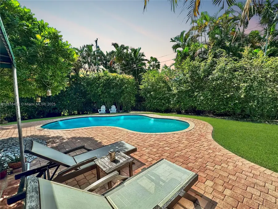 12430 Keystone Island Dr, North Miami, FL 33181 - Image #3