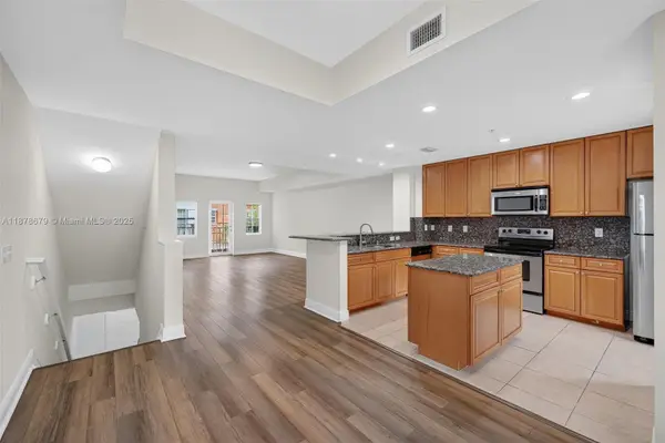 617 SW 1st Ave, Pompano Beach, FL 33060