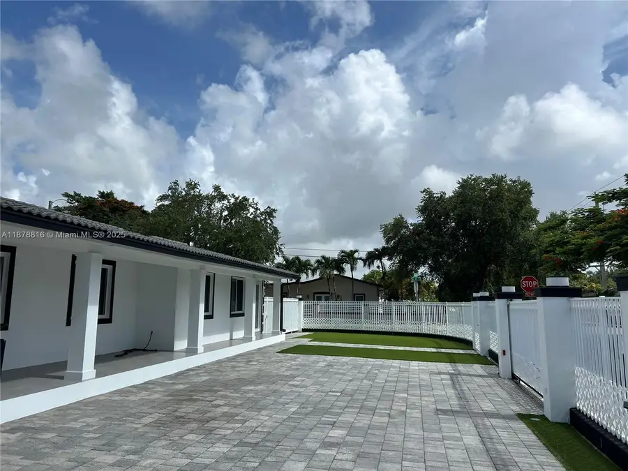 400 SW 47th Ave, Miami, FL 33134 - Image #2