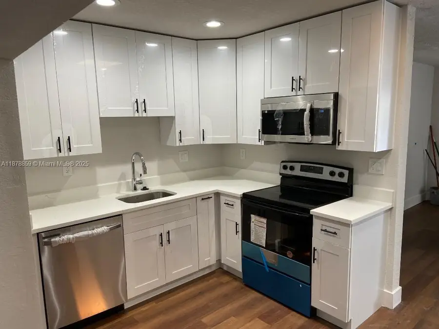 5311 NE 10th Ave, Deerfield Beach, FL 33064 - Image #2