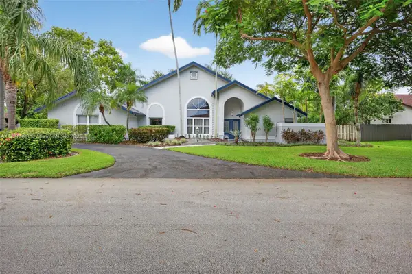 8091 SW 188th St, Cutler Bay, FL 33157