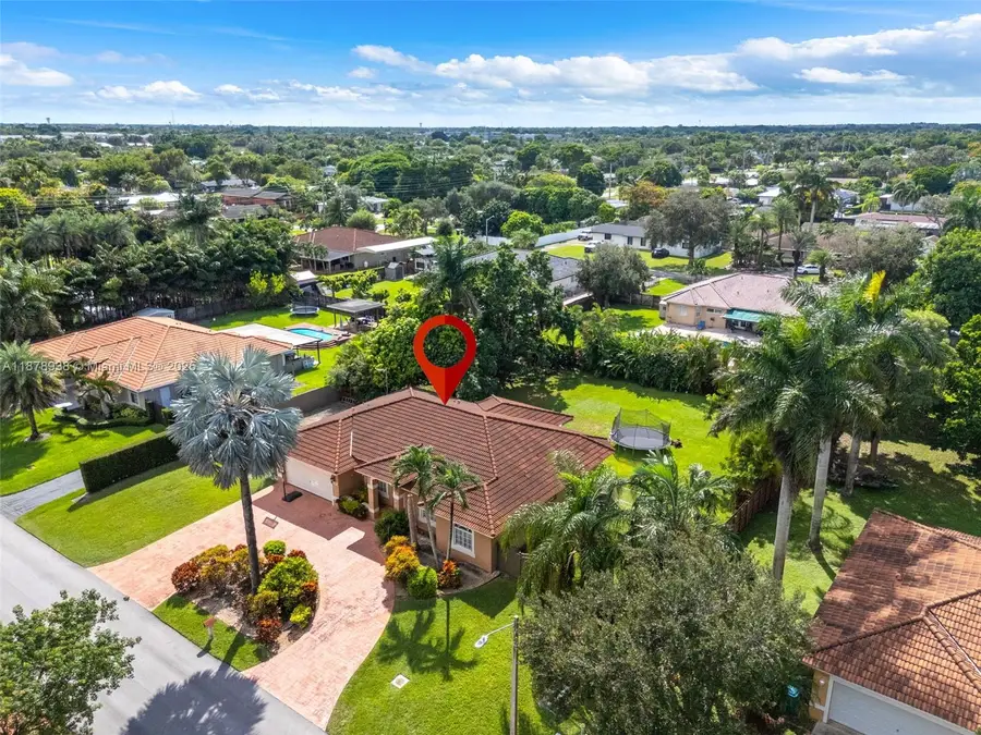 27902 SW 159th Ct, Homestead, FL 33031 - Image #2