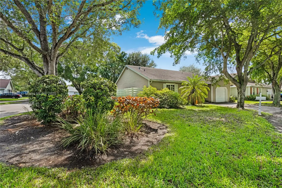 15025 SW 141st Ct, Miami, FL 33186 - Image #1