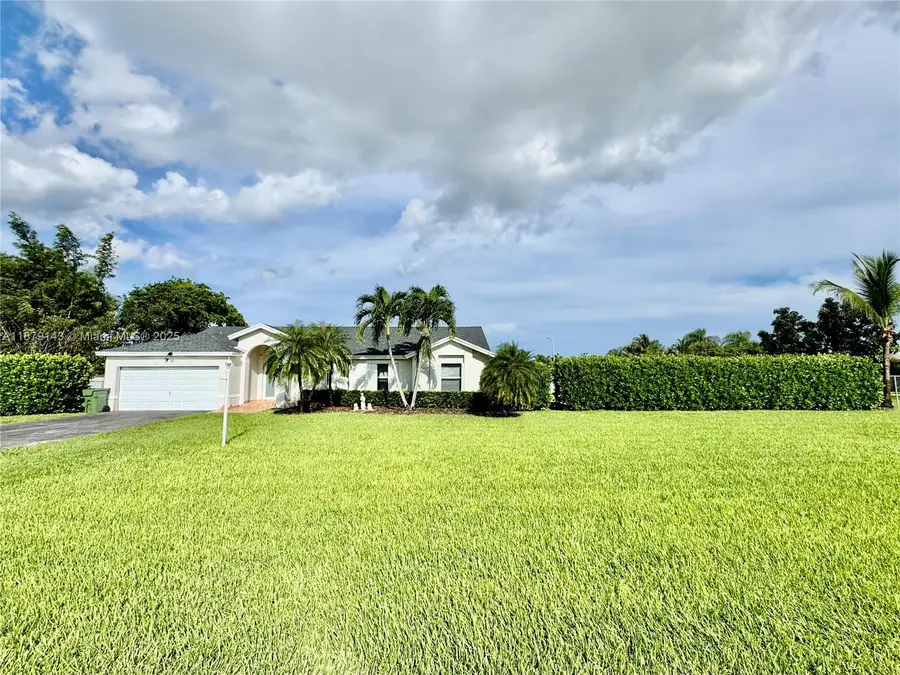 1635 NW 15th Ter, Homestead, FL 33030 - Image #3
