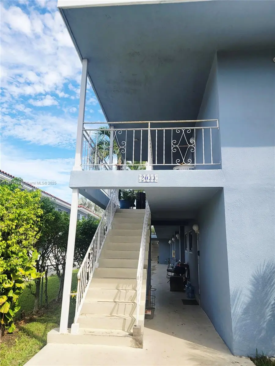 2033 Calais Dr #2, Miami Beach, FL 33141 - Image #1