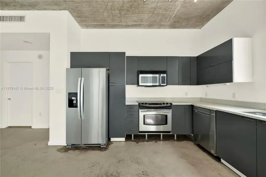 234 NE 3rd St #601, Miami, FL 33132 - #3