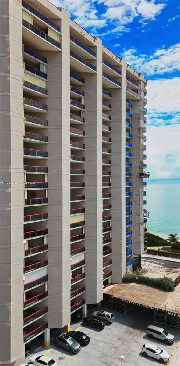 6767 Collins Ave #401, Miami Beach, FL 33141 - Image #3