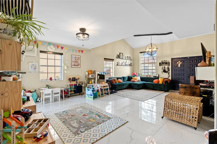 15602 SW 109th Ter, Miami, FL 33196 - Image #3