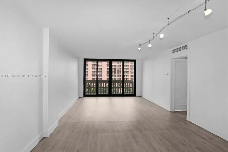 90 Edgewater Dr #718, Coral Gables, FL 33133 - Image #2