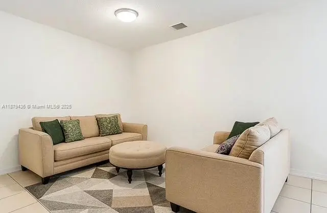 380 NE 37th Ter, Homestead, FL 33033 - Image #2