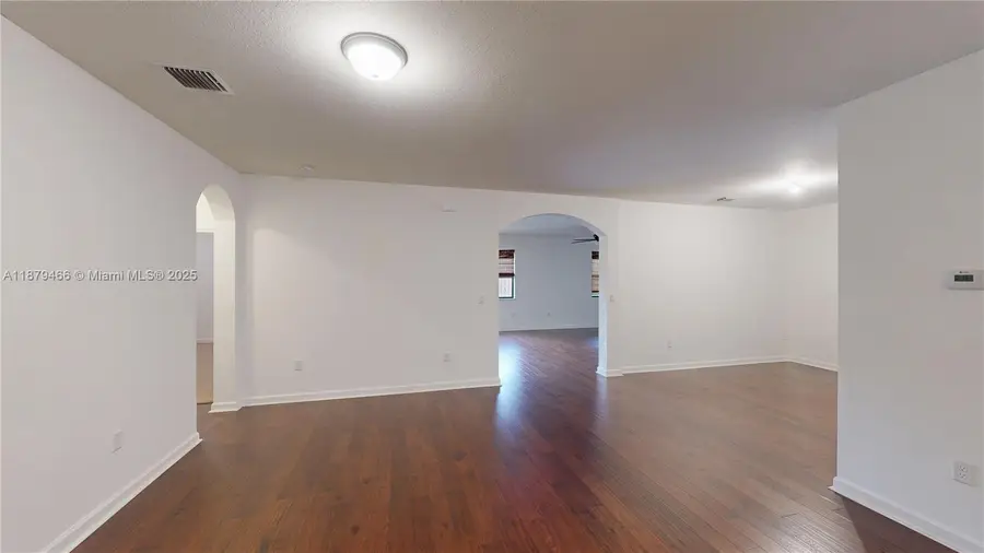 15460 SW 176th Ln, Miami, FL 33187 - Image #2