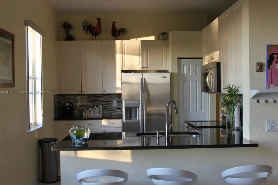 1569 Winterberry Ln, Weston, FL 33327 - Image #3