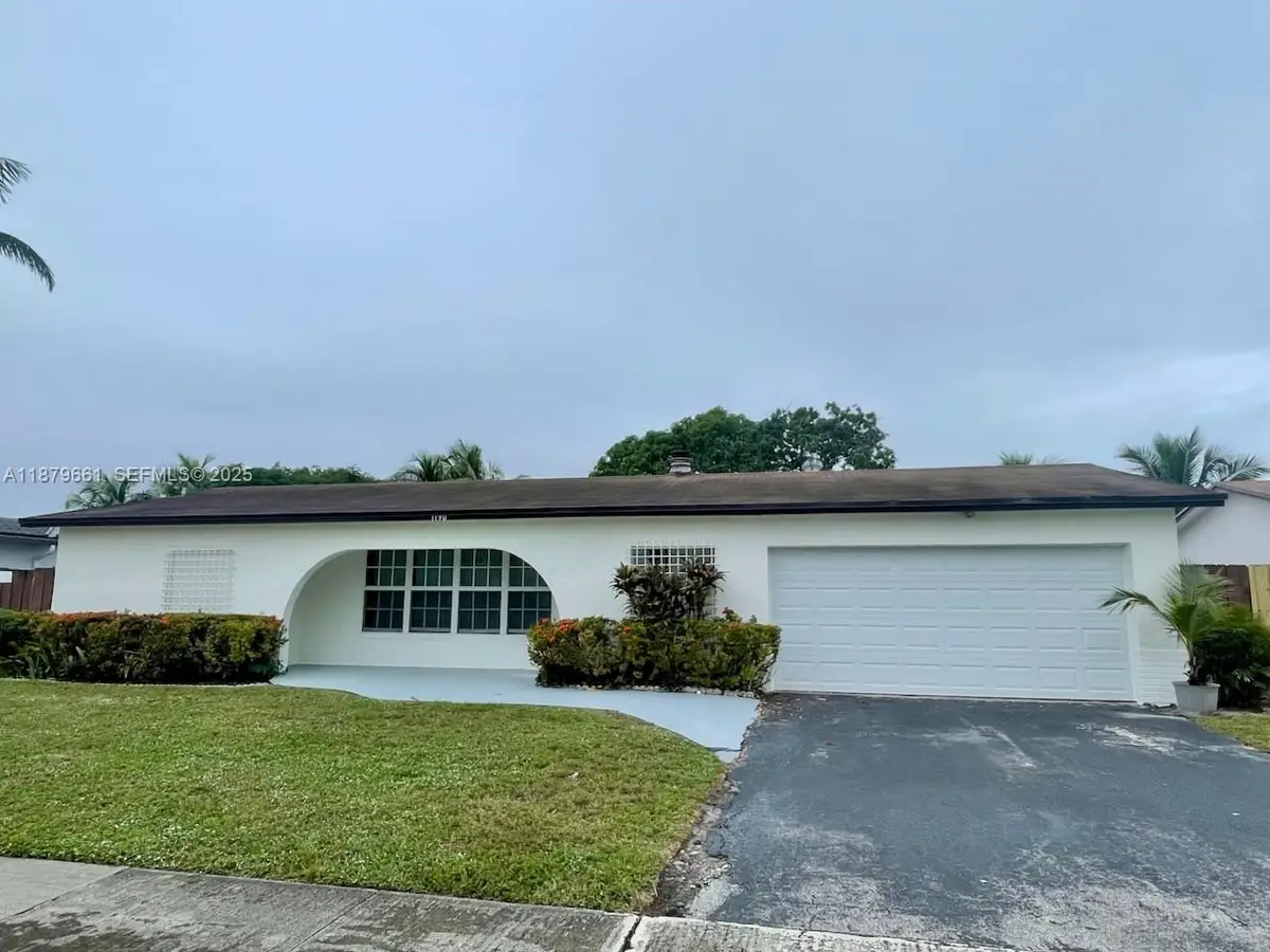 1190 NW 92nd Ave, Pembroke Pines, FL 33024 - Image #1