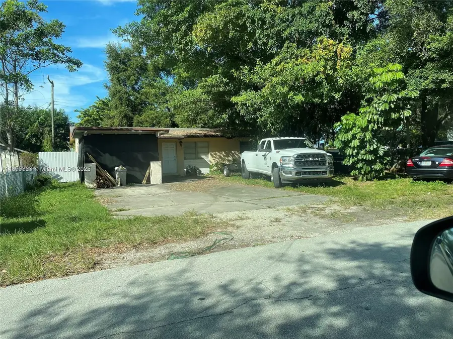 2755 NE 207th St, Aventura, FL 33180 - #2