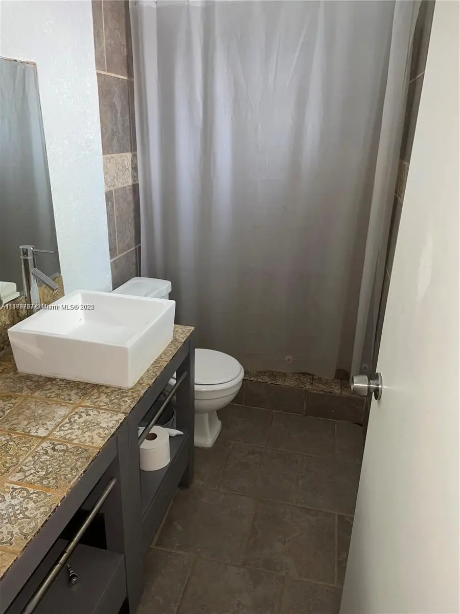 2755 NE 207th St, Aventura, FL 33180 - #3