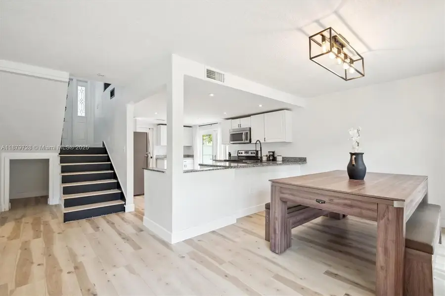 10560 La Placida Dr, Coral Springs, FL 33065 - Image #3