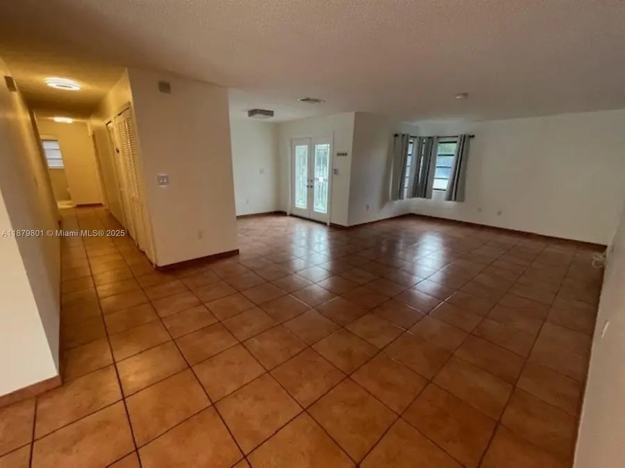5780 SW 59th Pl, South Miami, FL 33143 - Image #3