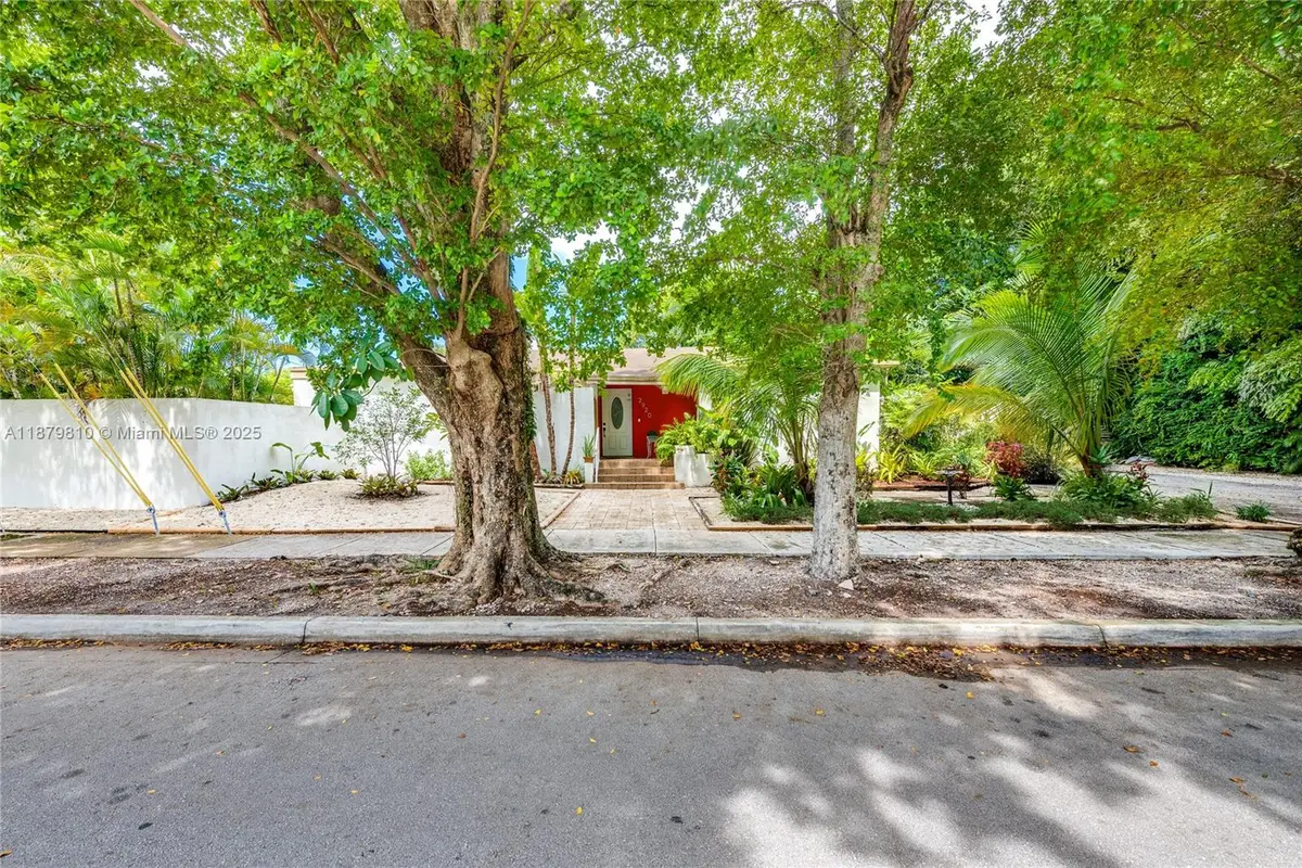 2920 SW 1st Ave, Miami, FL 33129 - Image #1