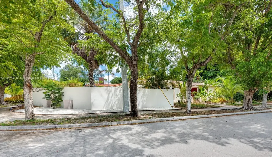 2920 SW 1st Ave, Miami, FL 33129 - Image #2