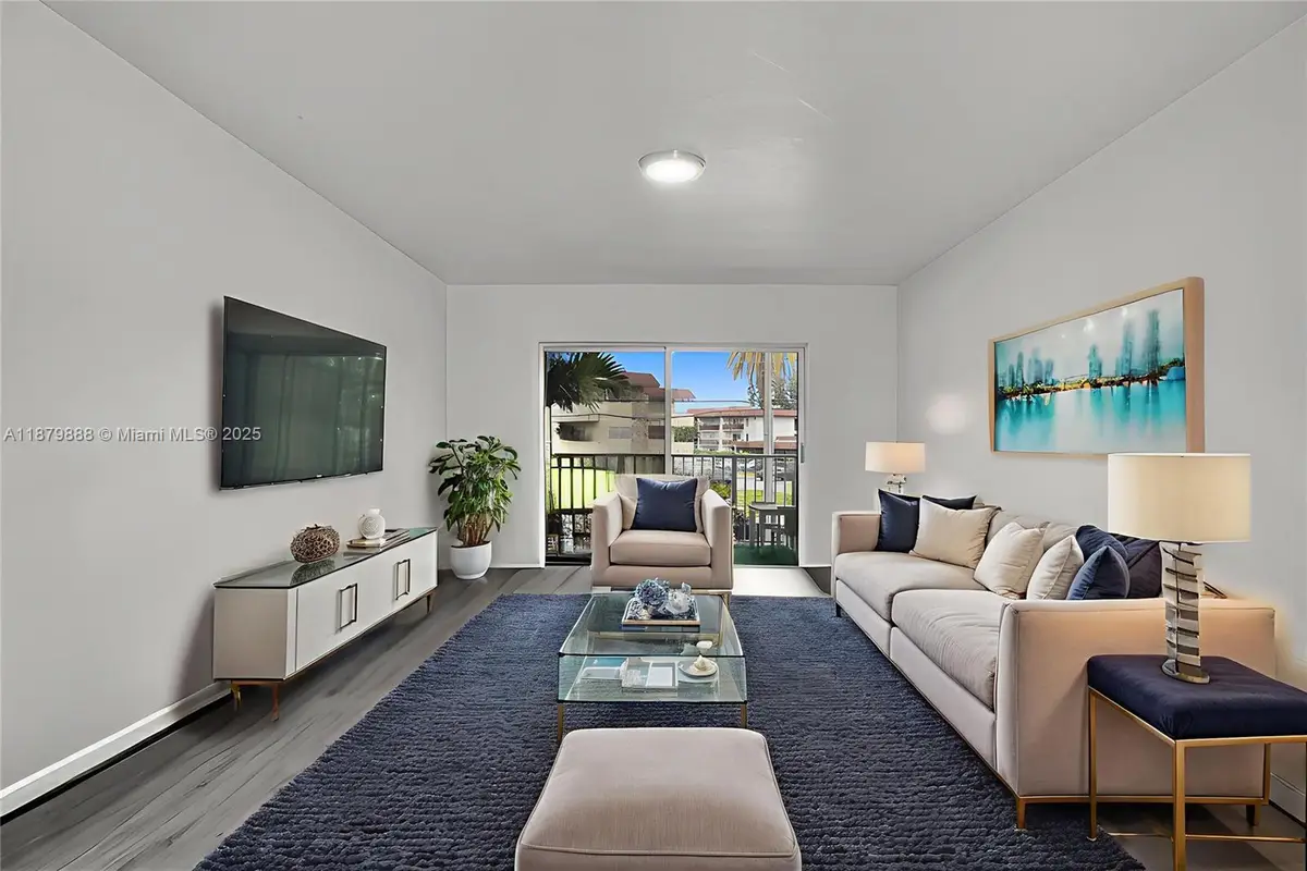 7610 SW 82nd St #J207, Miami, FL 33143 - Image #1