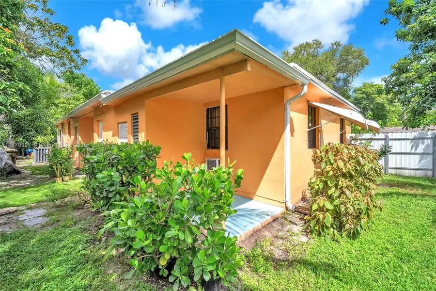 460 NE 132nd St, North Miami, FL 33161 - Image #2