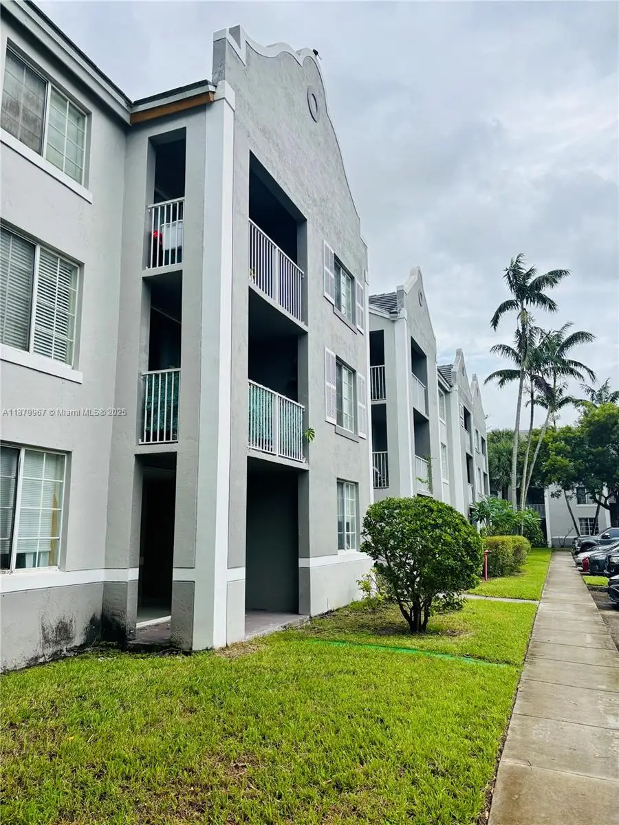 777 SW 111th Way #101, Pembroke Pines, FL 33025 - Image #3