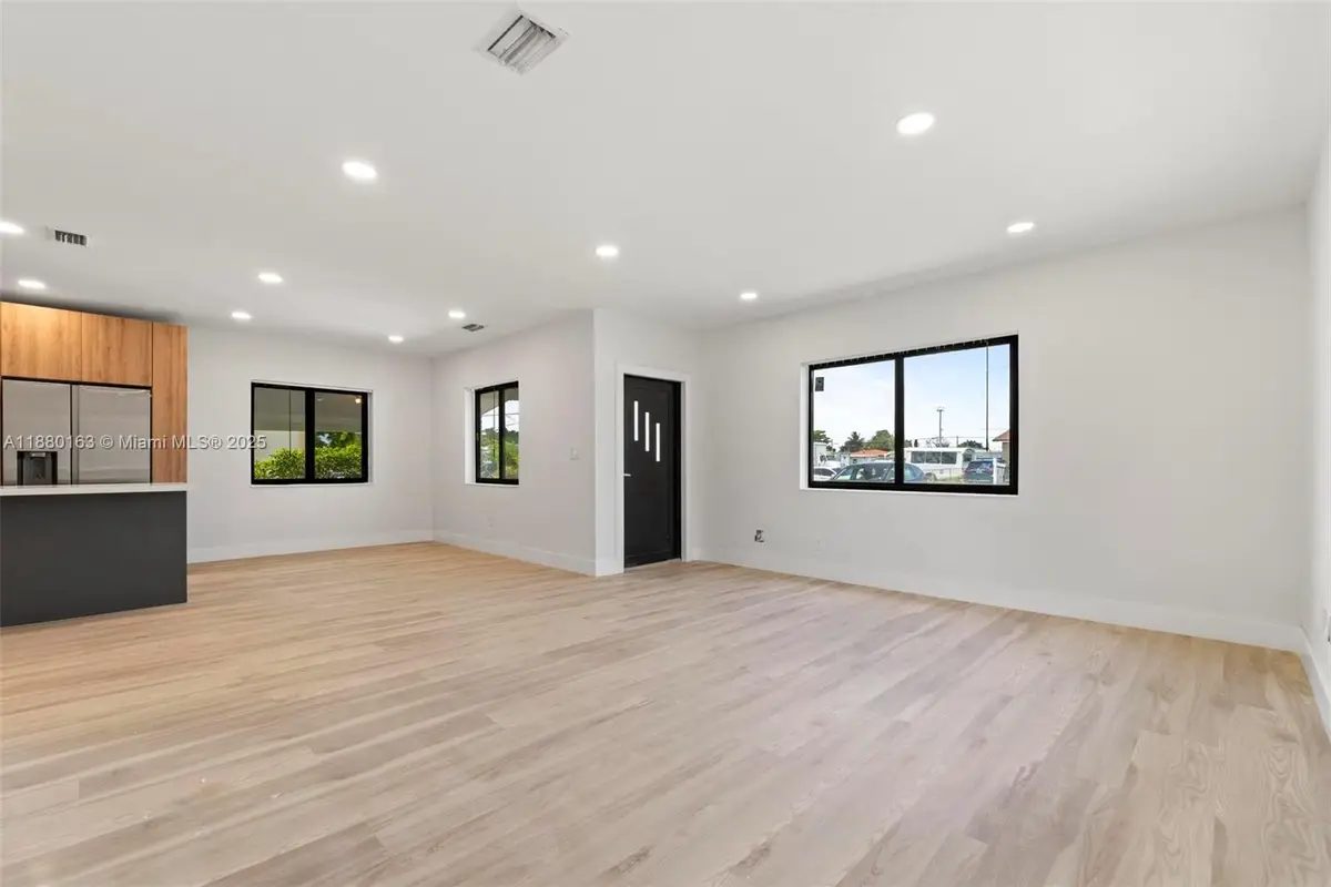 5204 SW 19th St, West Park, FL 33023 - Image #1