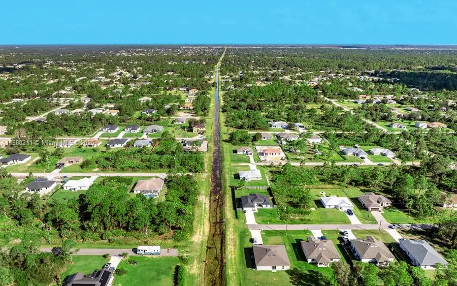 676 Sabrina Ct, Lehigh Acres, FL 33972 - Image #3