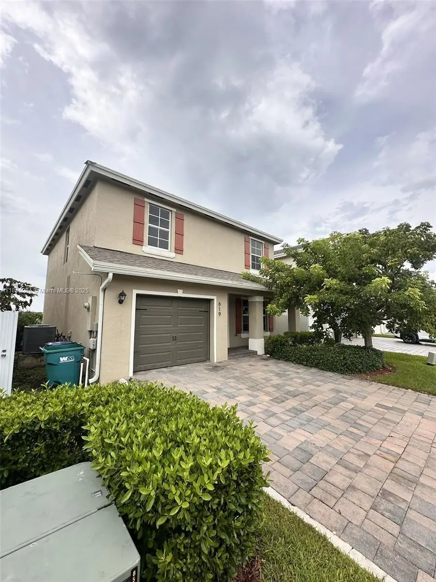 619 NE 4th St, Florida City, FL 33034 - Image #2