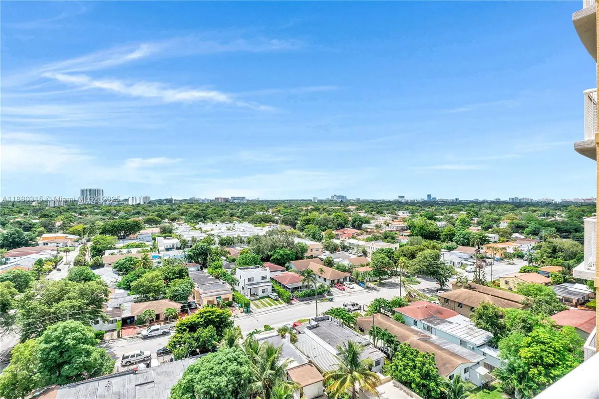 900 SW 8th St #1110, Miami, FL 33130 - Image #1