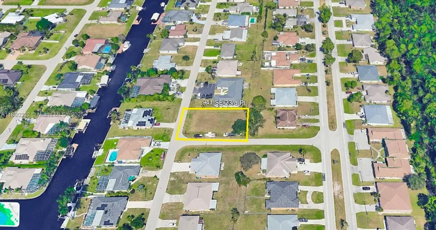 941 SE 23 Place, Cape Coral, FL 33990 - Image #2
