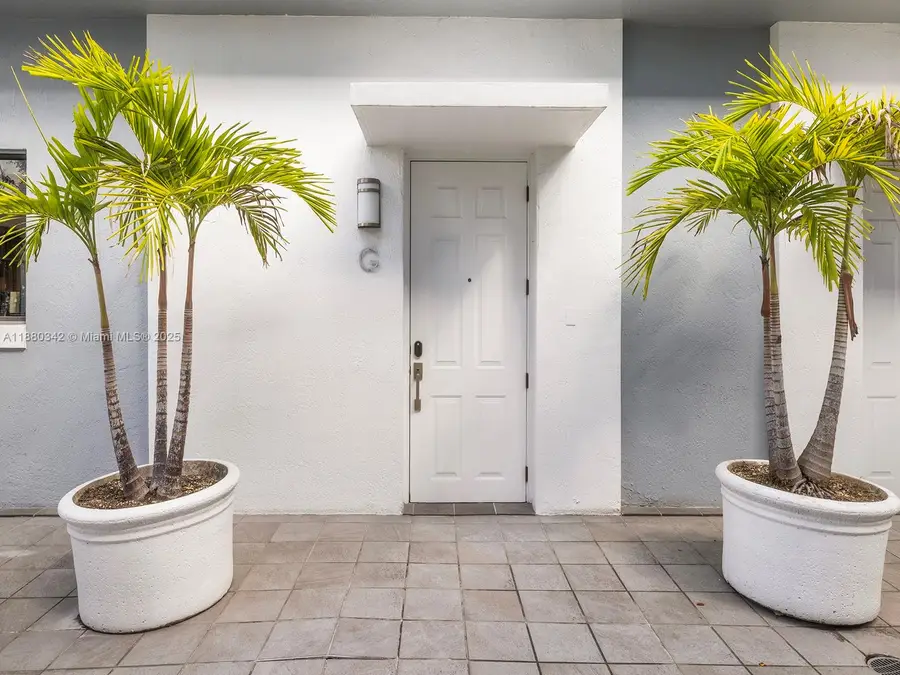 5864 SW 74th Ter #G, South Miami, FL 33143 - Image #3