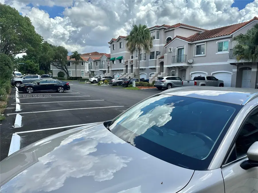 1428 NW 126th Ave, Sunrise, FL 33323 - Image #3