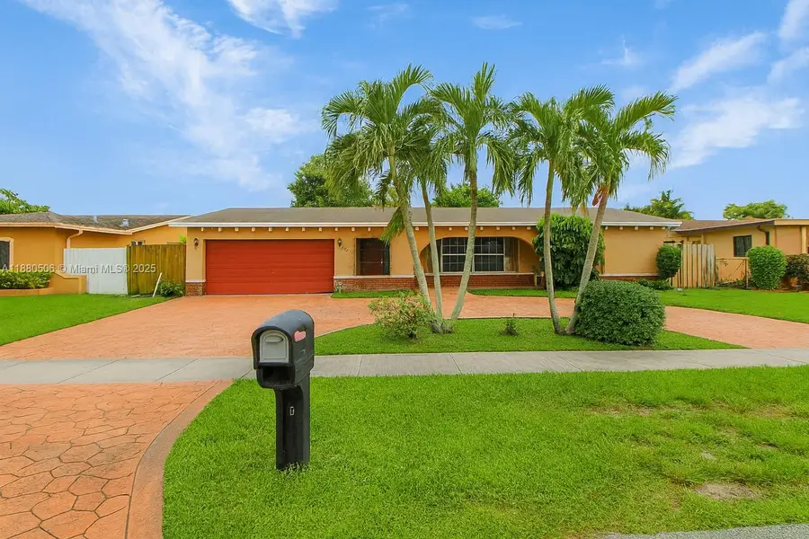 8930 NW 11th St, Pembroke Pines, FL 33024 - Image #3