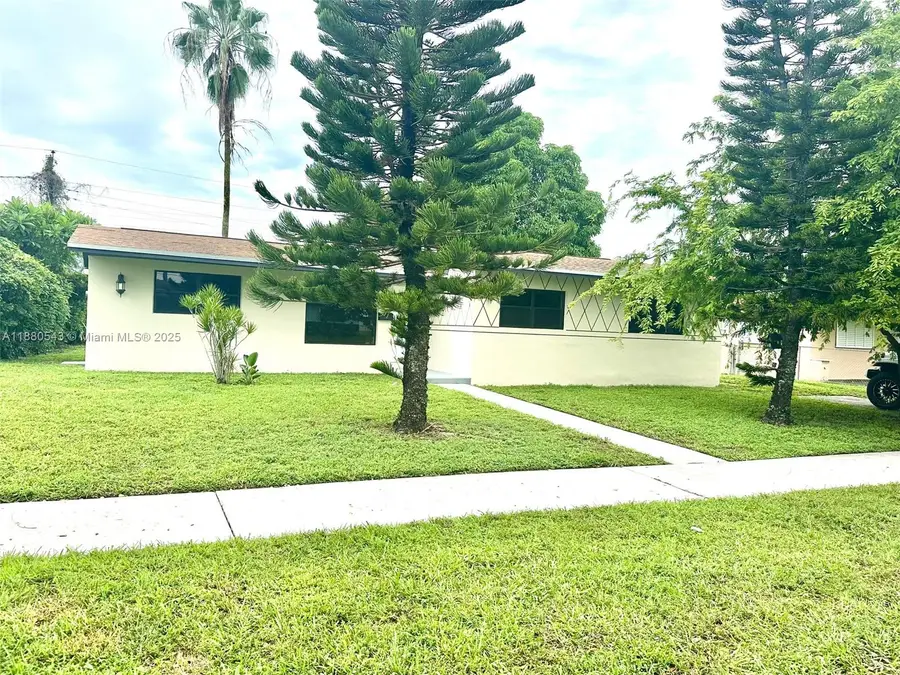 1420 NW 174th St, Miami Gardens, FL 33169 - Image #2