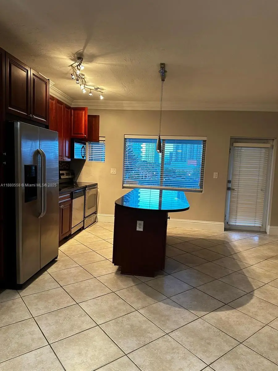 2895 NE 32nd St #305, Fort Lauderdale, FL 33306 - Image #3