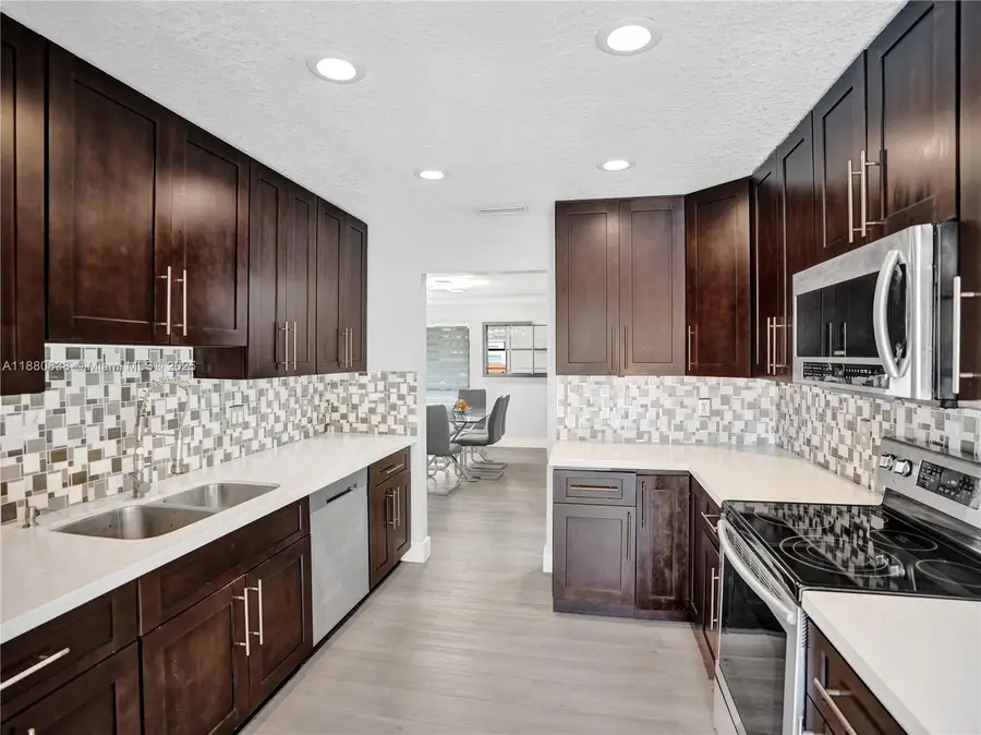 7107 NW 39th St, Coral Springs, FL 33065 - Image #3