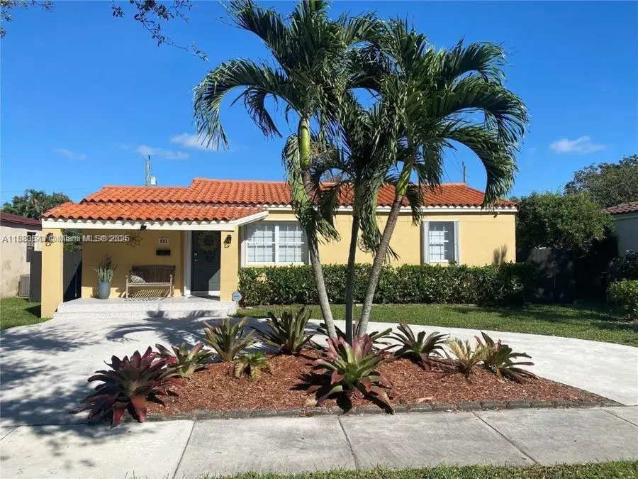 281 Lafayette Dr, Miami Springs, FL 33166 - Image #2