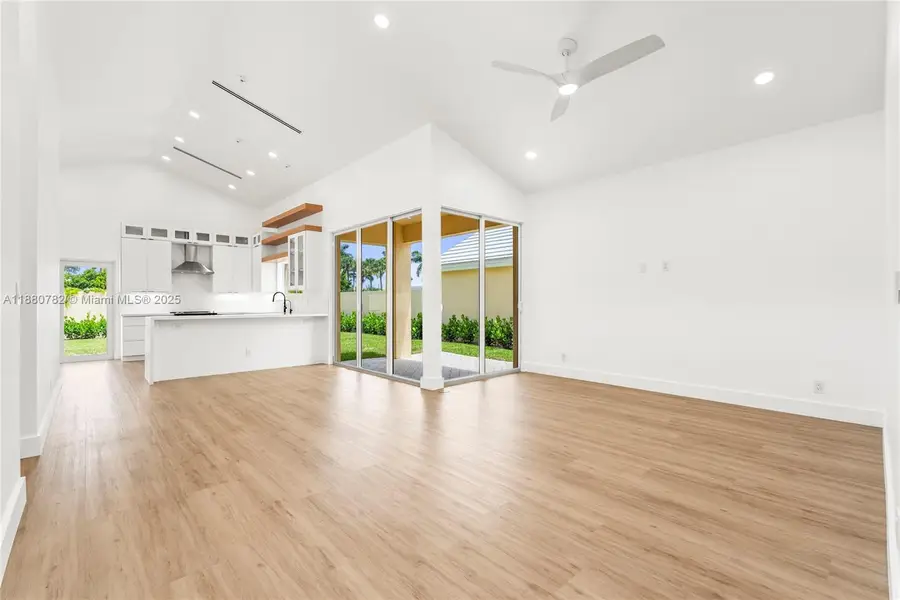 9041 Baybury Ln, West Palm Beach, FL 33411 - Image #2