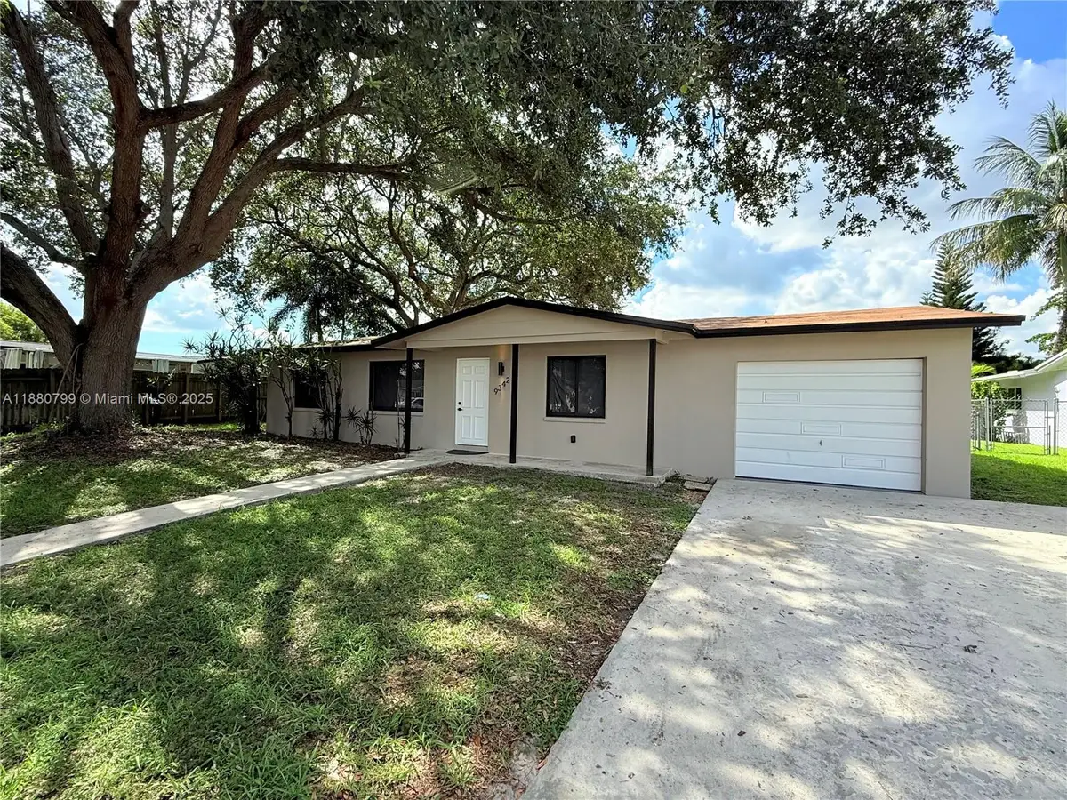 9342 NW 23rd St, Pembroke Pines, FL 33024 - Image #1