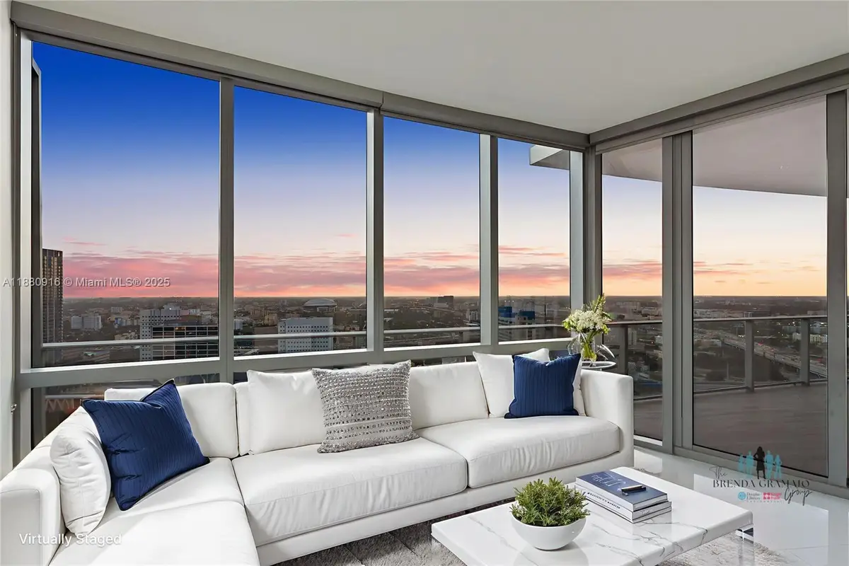 851 NE 1st Ave #3010, Miami, FL 33132 - Image #1