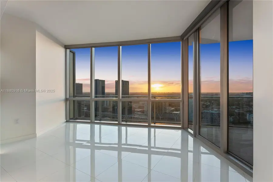 851 NE 1st Ave #3010, Miami, FL 33132 - Image #2