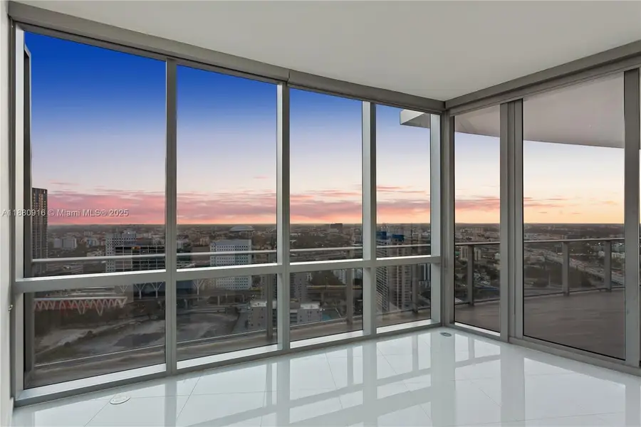 851 NE 1st Ave #3010, Miami, FL 33132 - Image #3