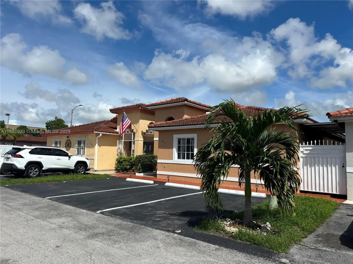 9371 NW 120th Ter, Hialeah Gardens, FL 33018 - Image #1