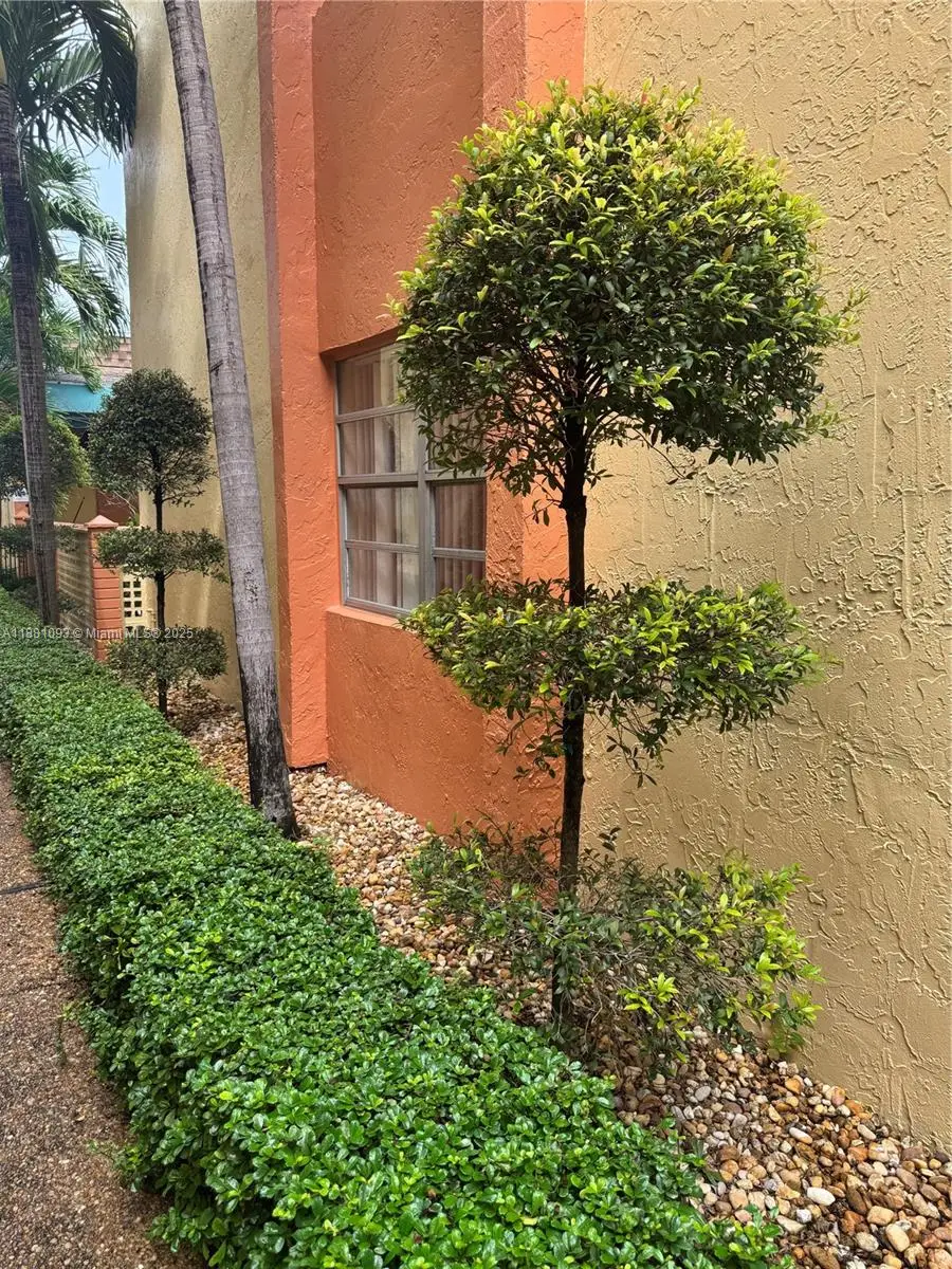 1975 W 44th Pl #505, Hialeah, FL 33012 - Image #3