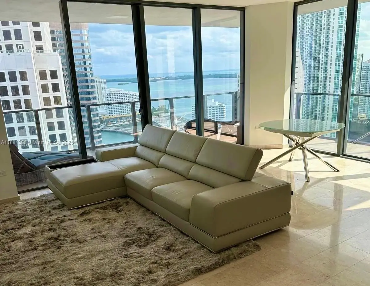 68 SE 6th St #2801, Miami, FL 33131 - Image #1