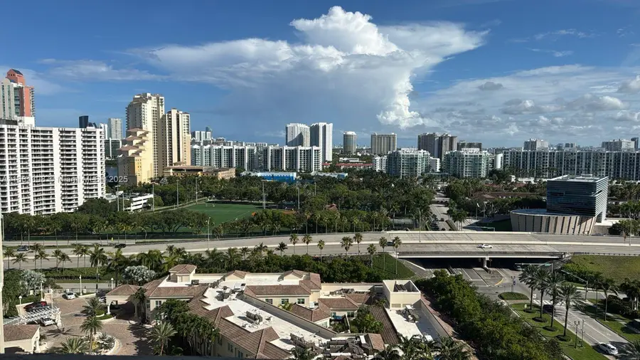 19501 S W Country Club Dr #1706, Aventura, FL 33180 - #2