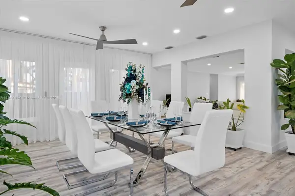 1155 Tyler St, Hollywood, FL 33019